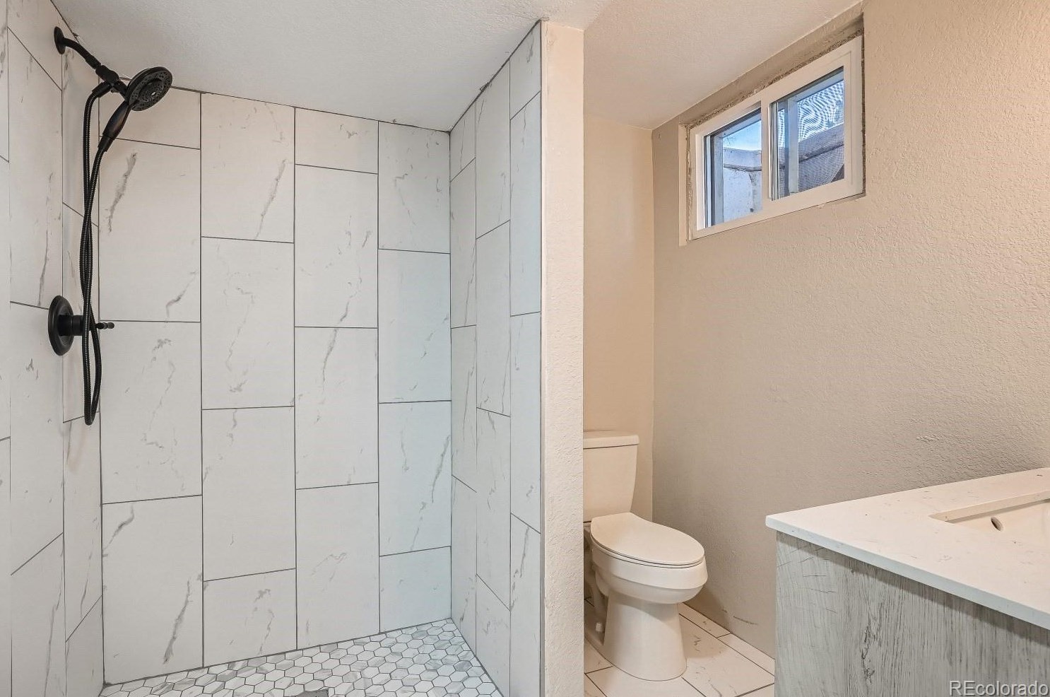 5992 Adams Dr, Littleton CO  80121-3004 exterior