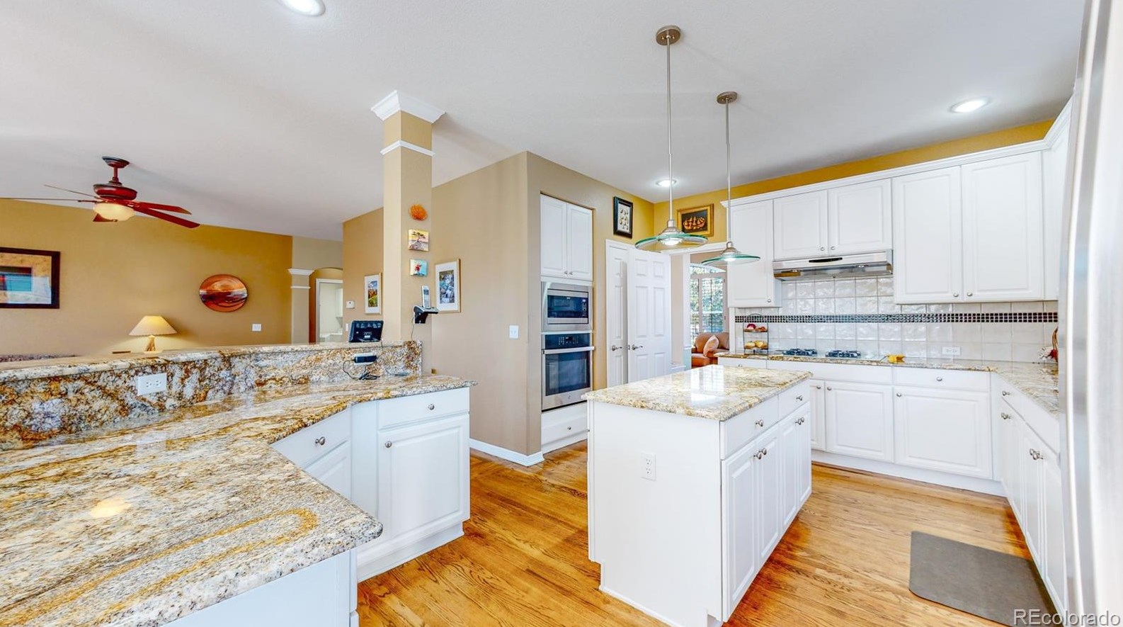 9738 Sylvestor Rd, Littleton CO 80129-6221 exterior