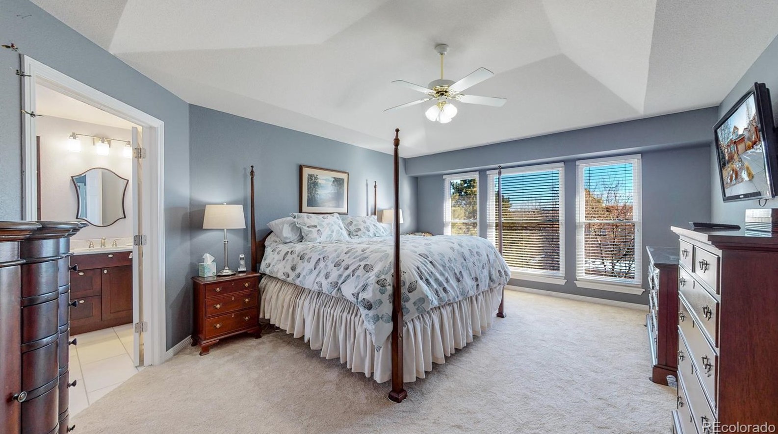 9738 Sylvestor Rd, Littleton CO 80129-6221 exterior