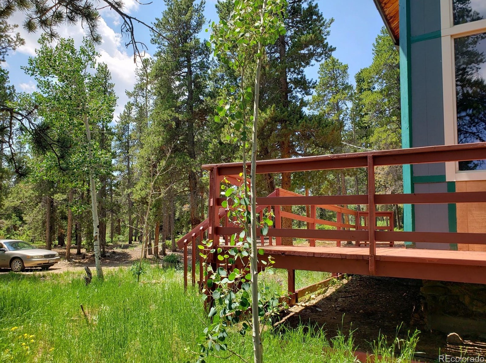 125 Lodge Pole Dr, Arvada CO  80422-8948 exterior