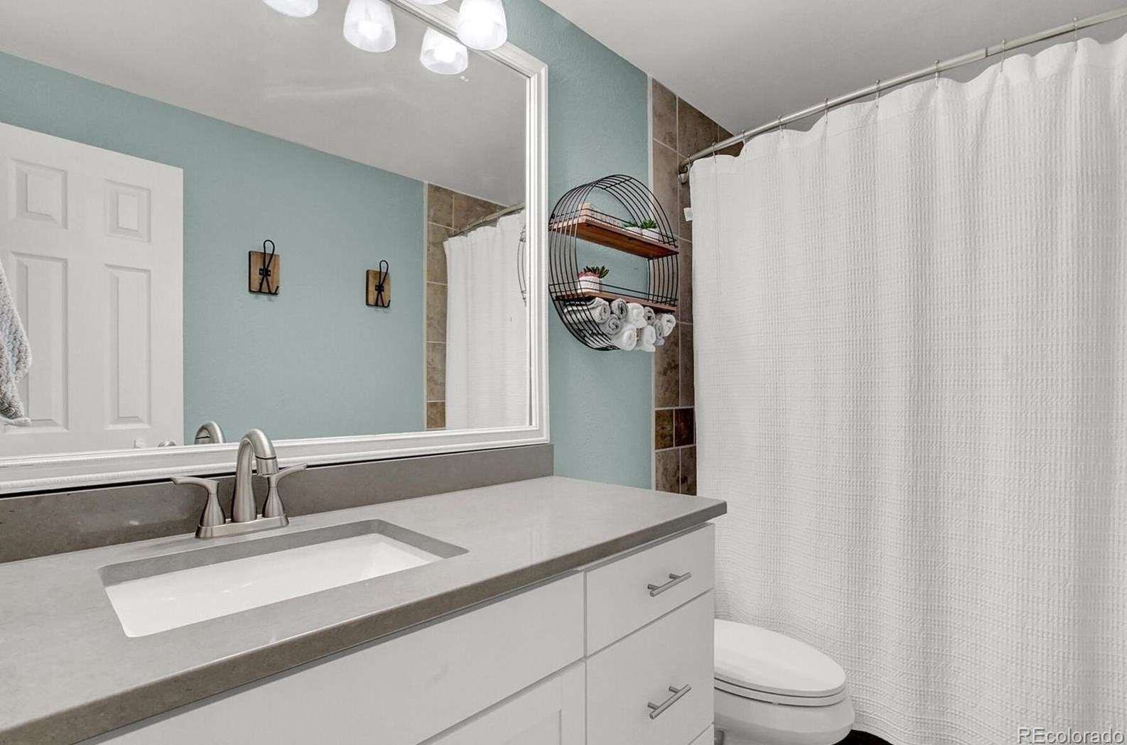 1871 Pierce St, Denver CO 80232-7125 exterior