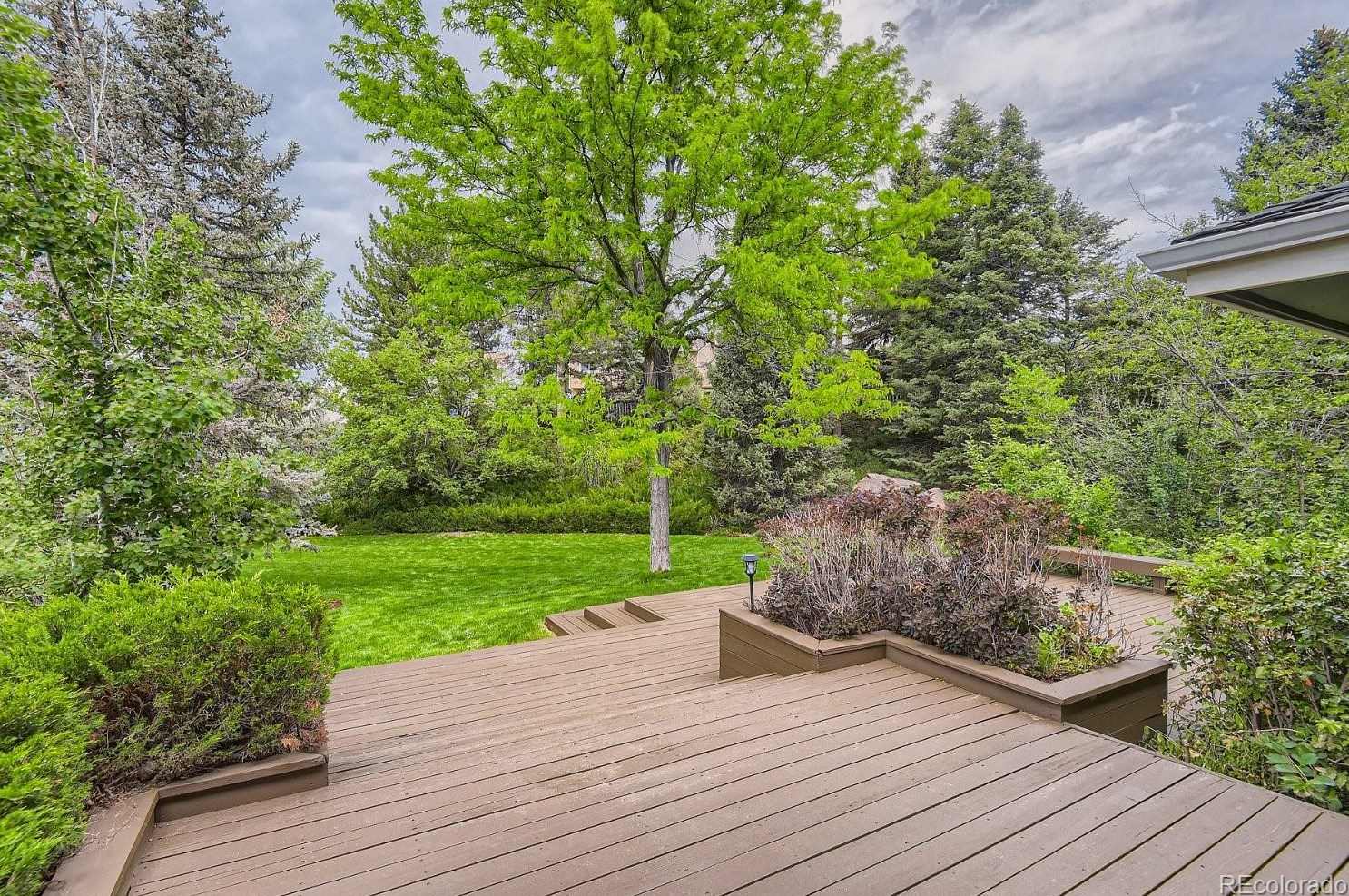 533 Sage Cir, Littleton CO 80126-2118 exterior