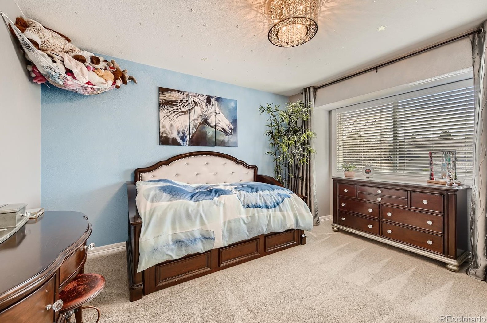 533 Sage Cir, Littleton CO 80126-2118 exterior