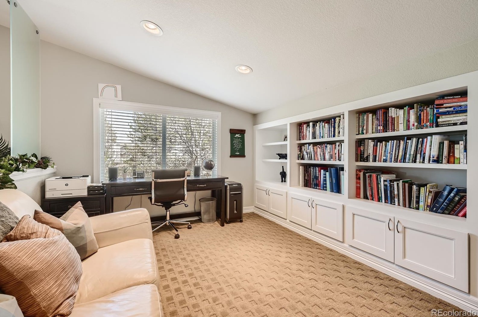 533 Sage Cir, Littleton CO 80126-2118 exterior