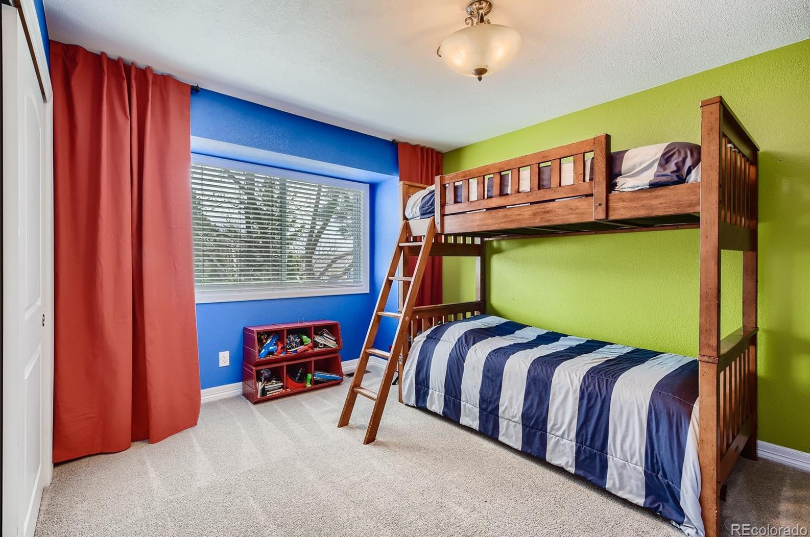 533 Sage Cir, Littleton CO 80126-2118 exterior