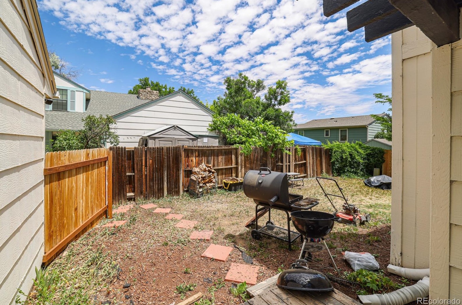 978 Salida St, Denver CO  80017-3205 exterior