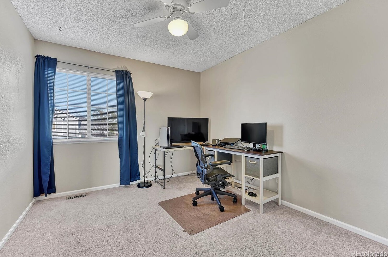 5904 Fossil Dr, Colorado Springs CO  80923-7689 exterior