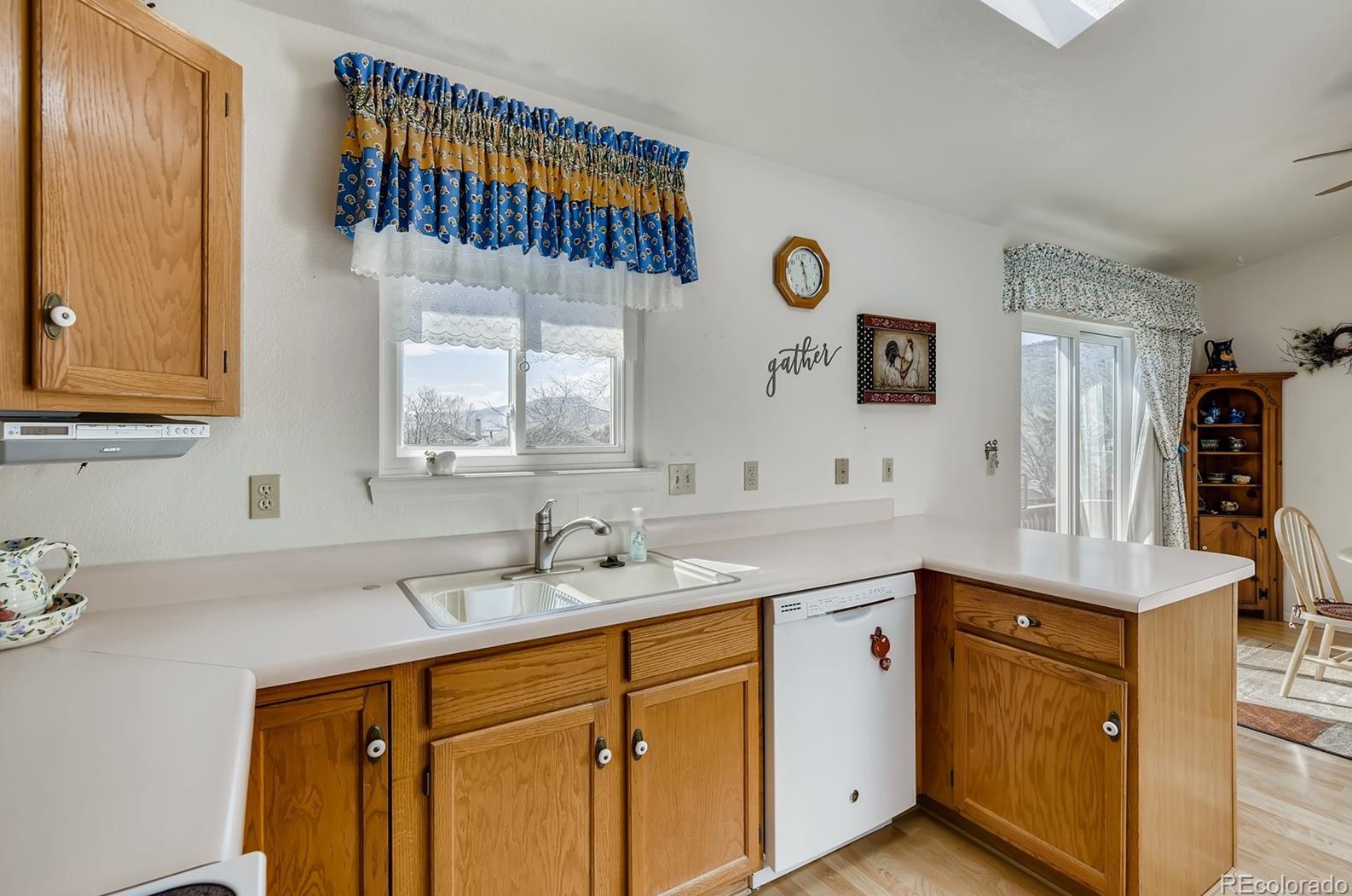 6425 Wright St, Littleton CO 80127-4800 exterior