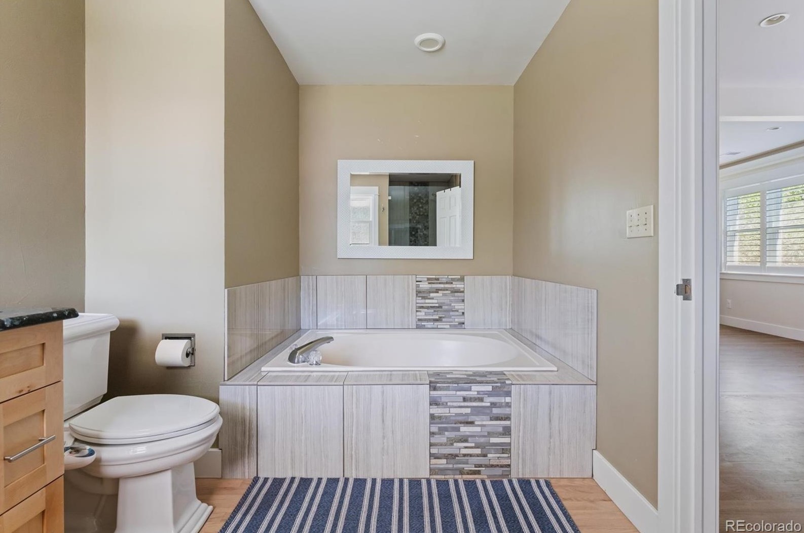 5 Fairway Ln, Littleton CO  80123-6669 exterior