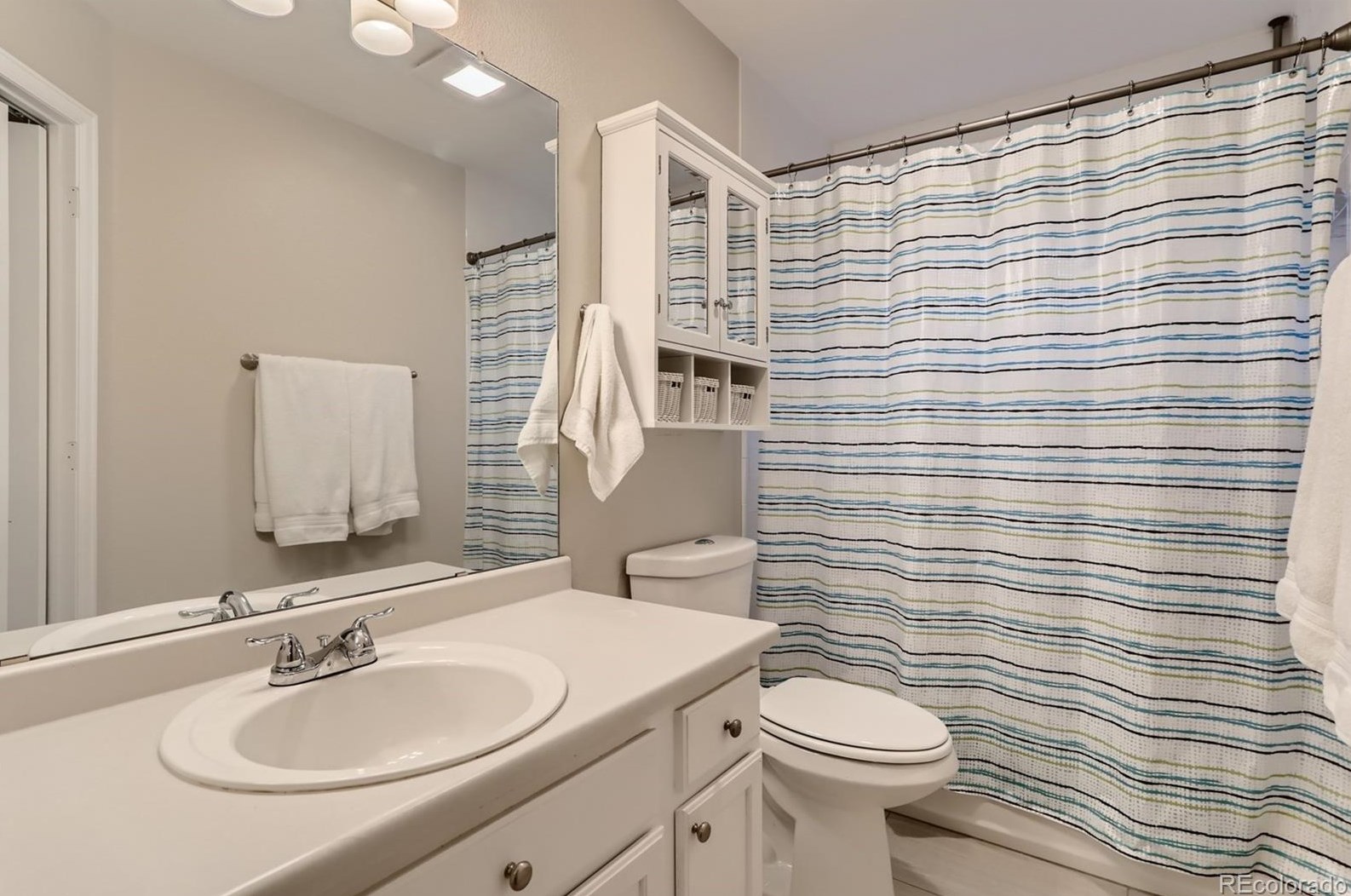 6828 Lions Head Pkwy, Littleton CO 80124-9571 exterior