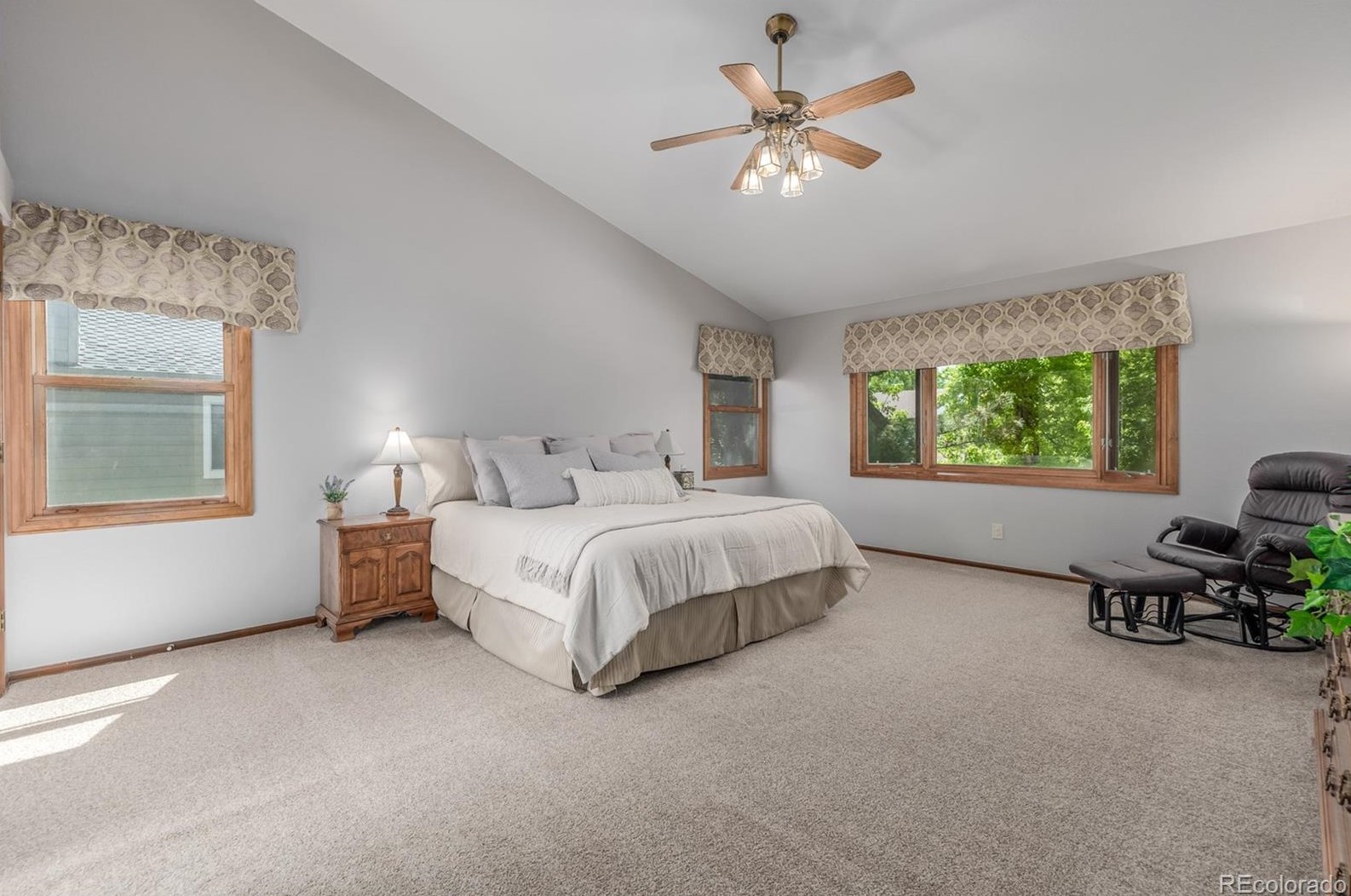 8233 Otero Ave, Littleton CO 80128-5530 exterior