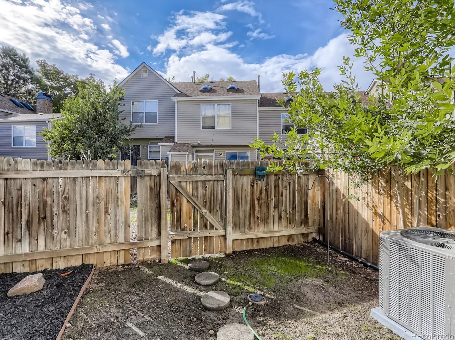 14358 Pimlico Pl, Denver CO  80015-1154 exterior