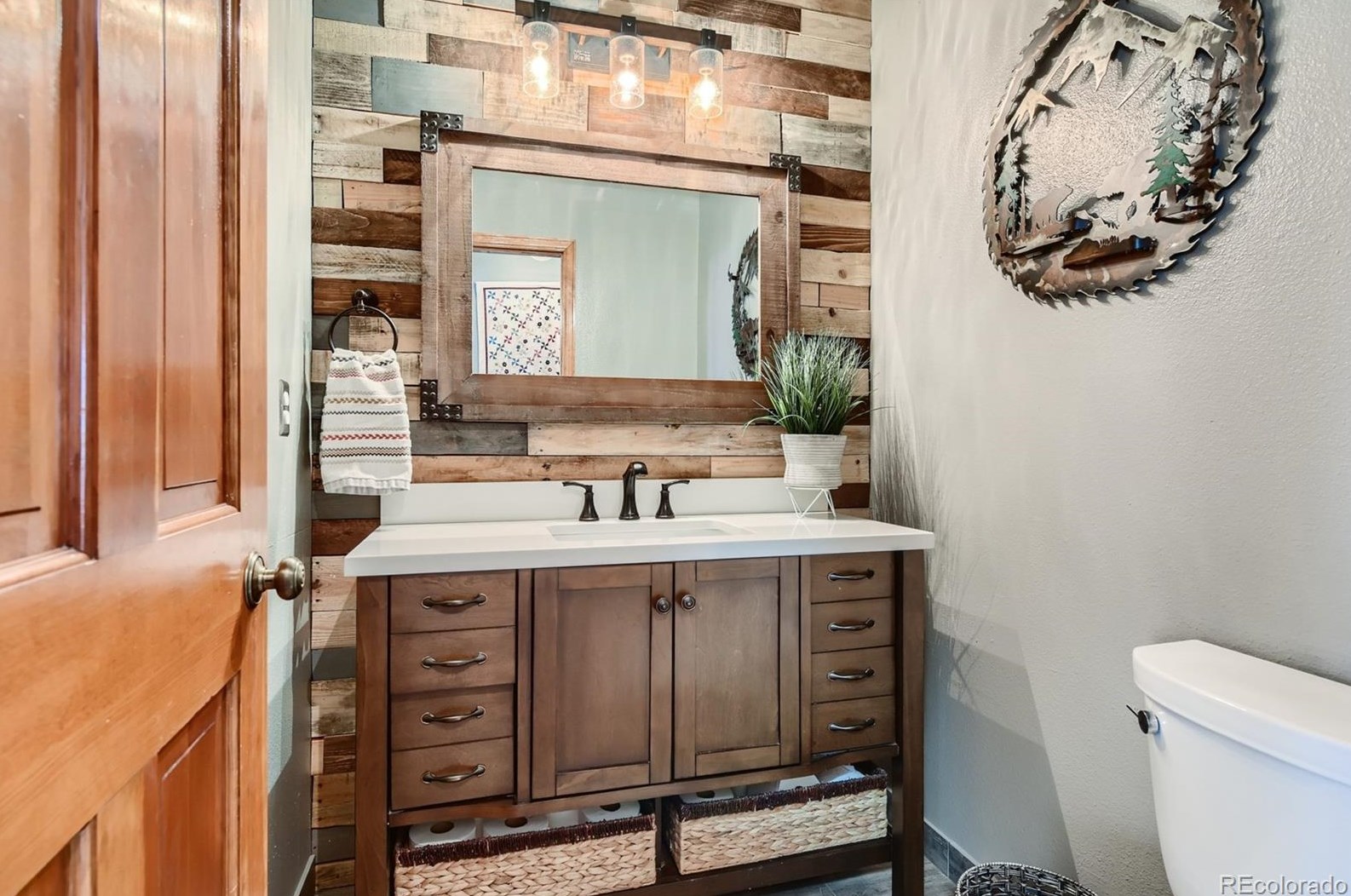 871 Kettle Ave, Littleton CO 80120-8002 exterior