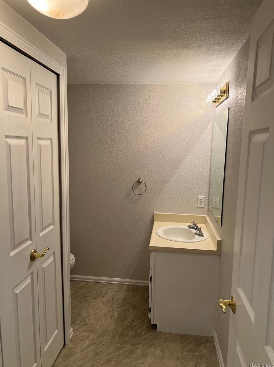 6874 Amherst Ct, Littleton CO 80130-3768 exterior