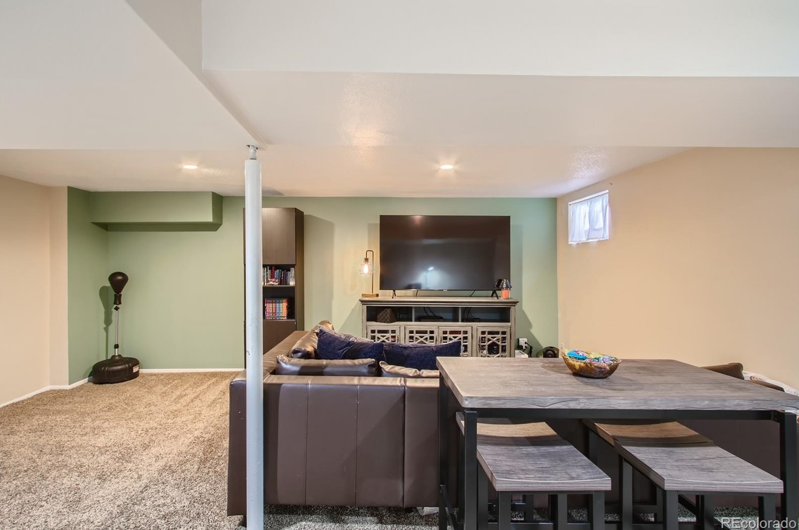 6410 Wright St, Arvada CO  80004-2205 exterior