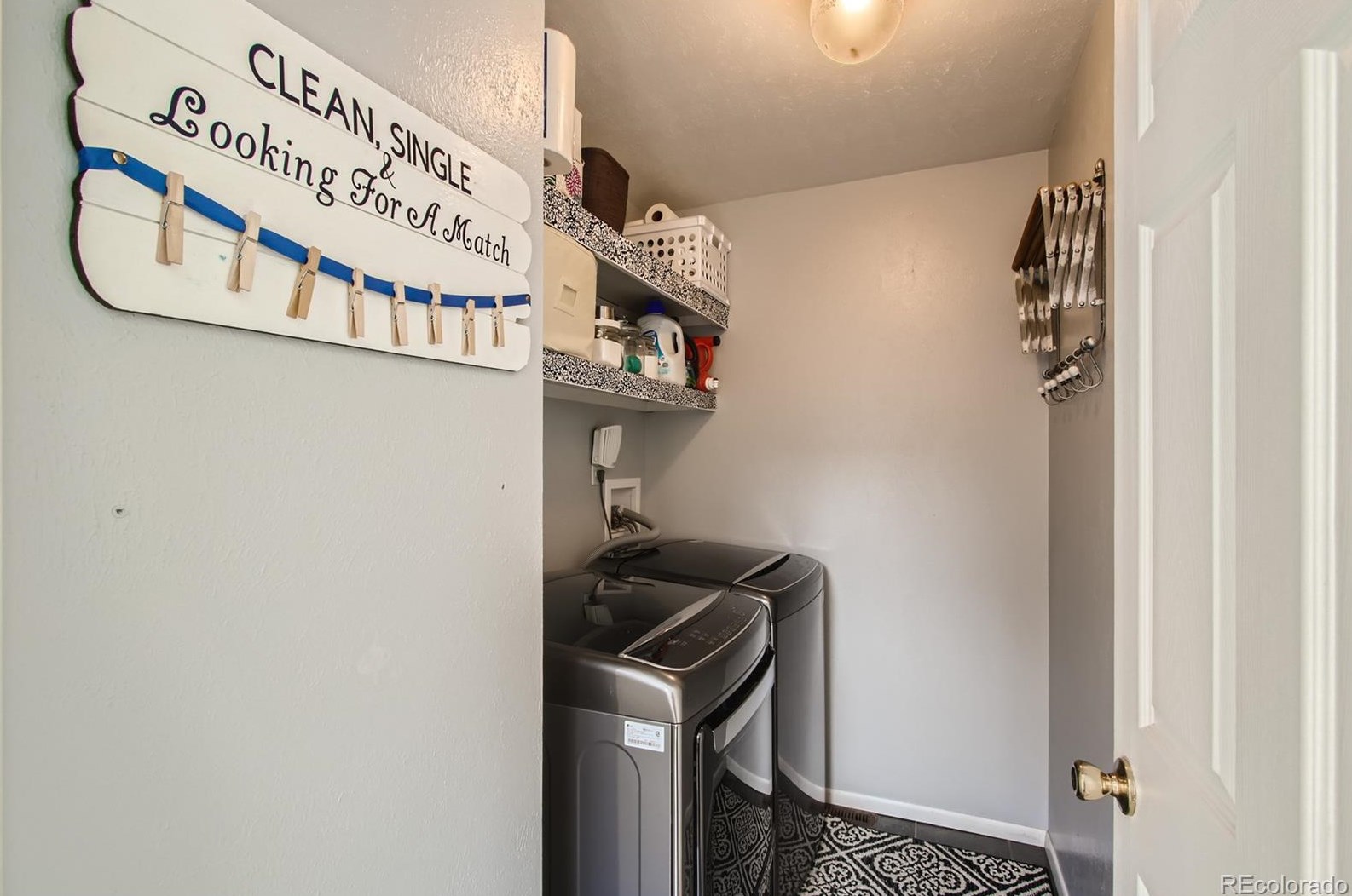 6410 Wright St, Arvada CO  80004-2205 exterior