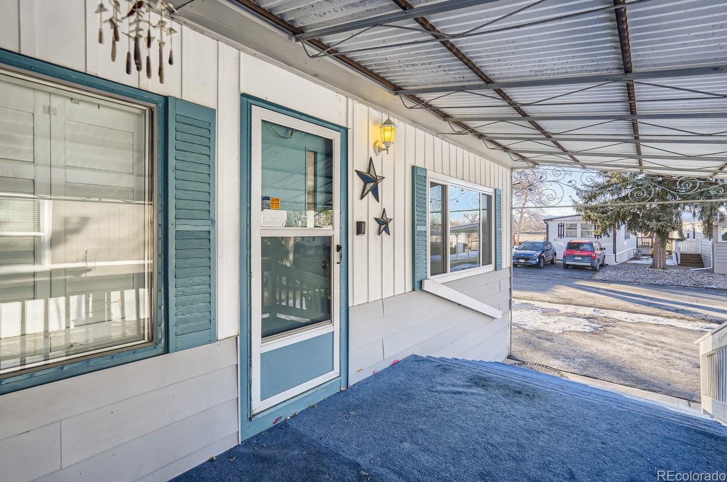 6705 Santa Fe Dr, Littleton CO 80120-2925 exterior