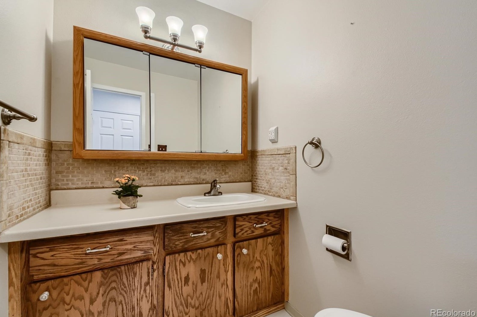 7264 Walden Dr, Littleton CO 80128-5466 exterior