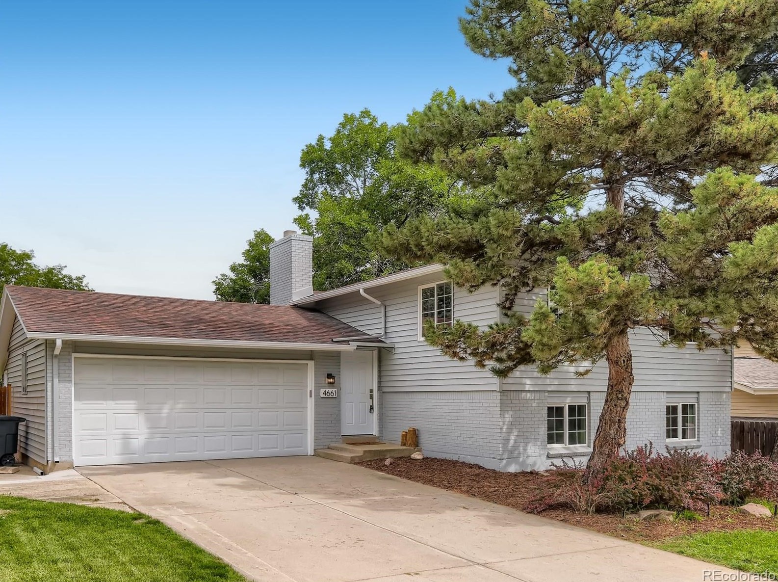 4661 Weaver Pl, Littleton CO  80121-3236 exterior