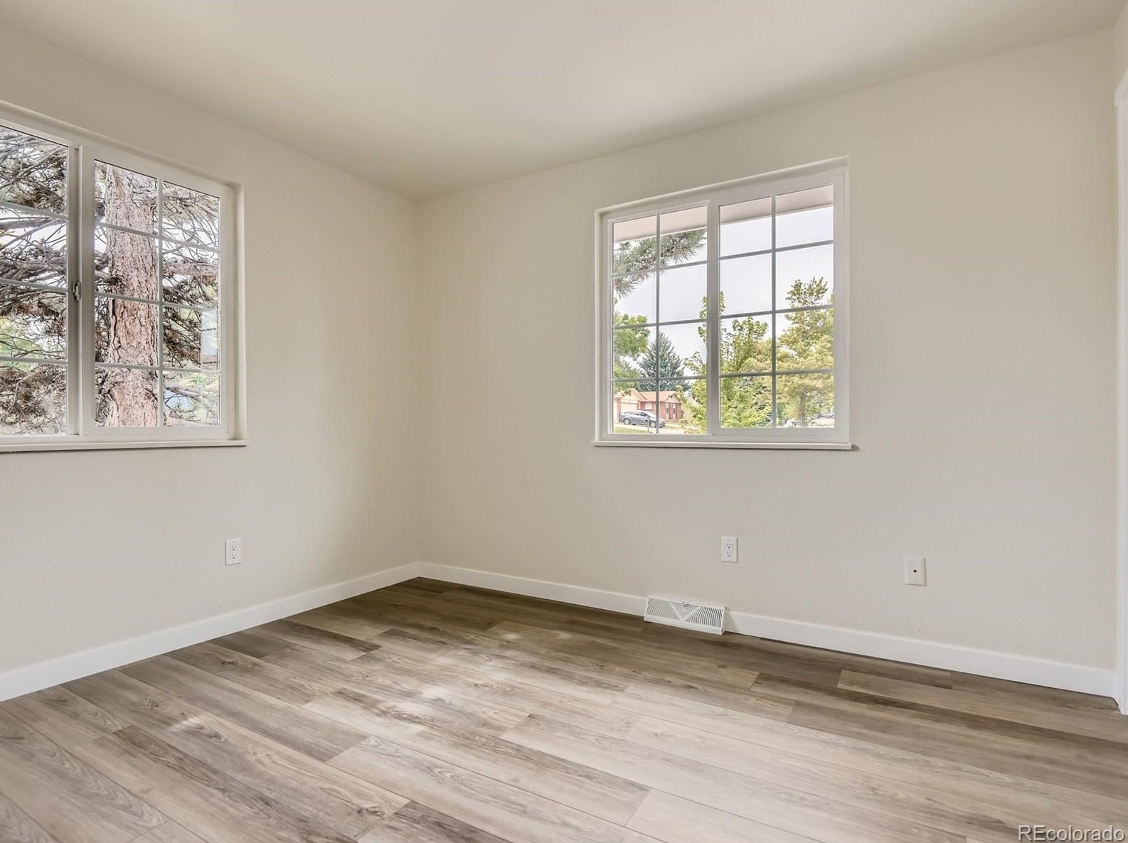 4661 Weaver Pl, Littleton CO  80121-3236 exterior