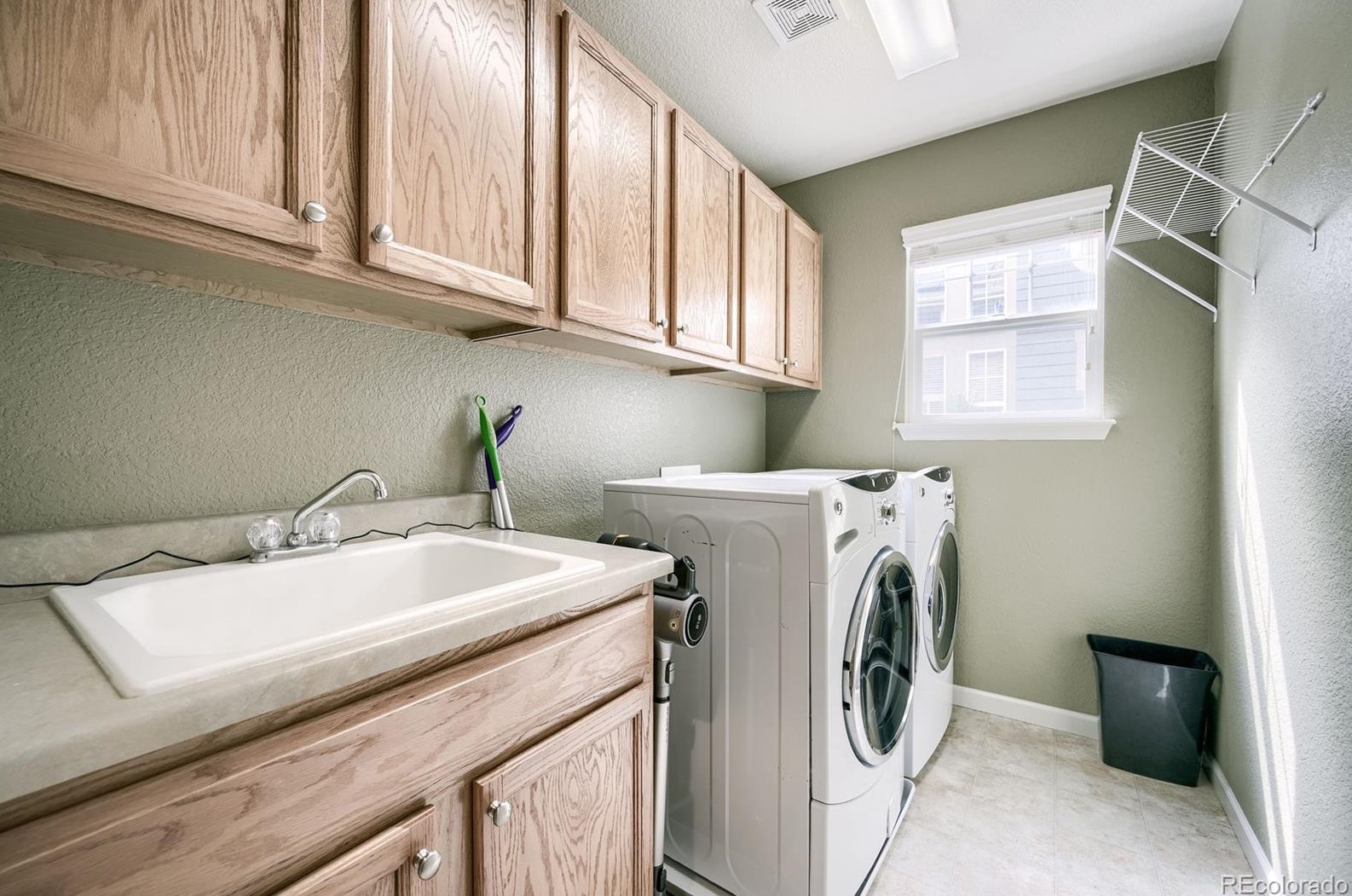 10536 Stable Ln, Littleton CO 80125-7956 exterior