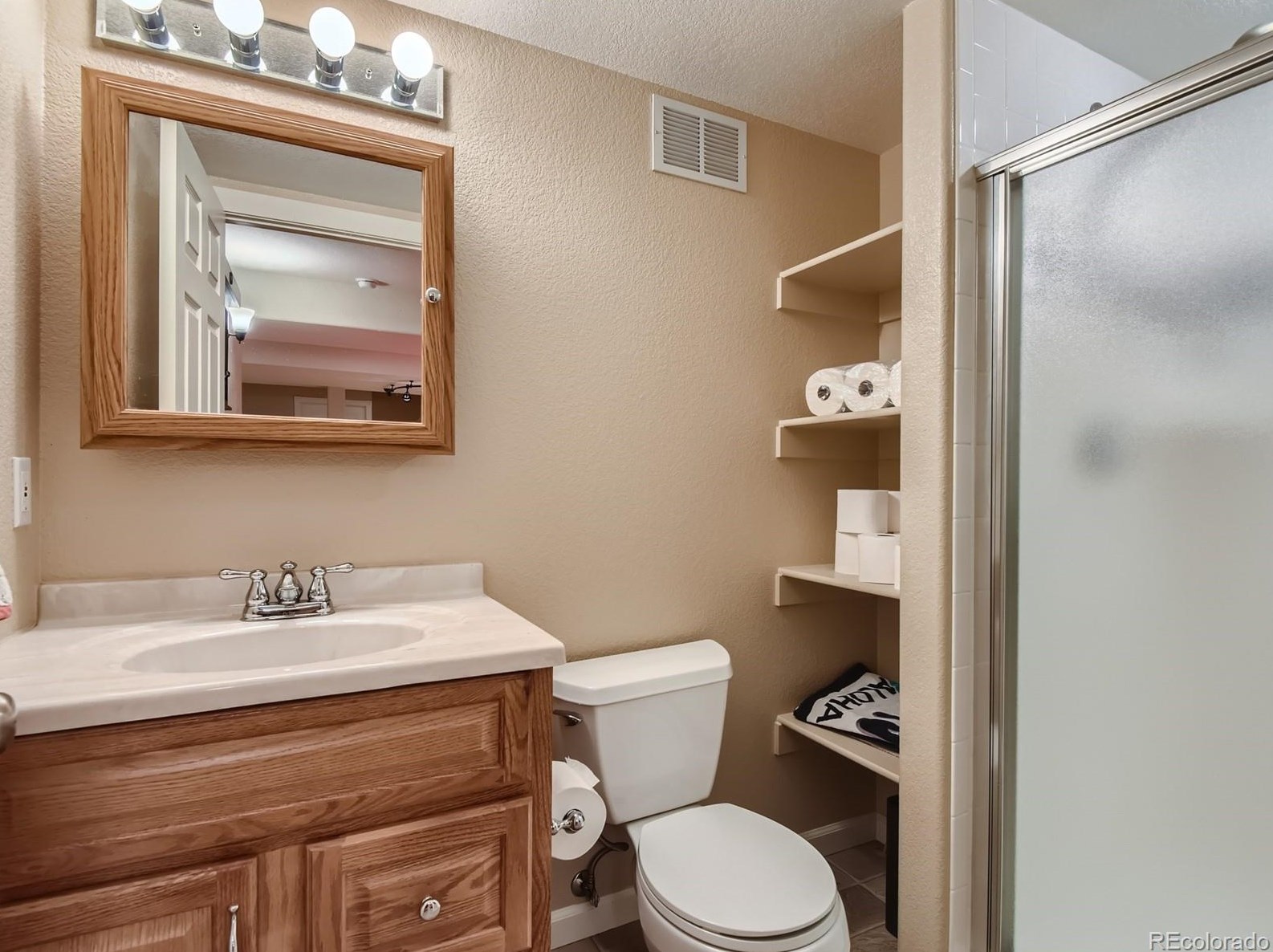 3212 Lynwood Ave, Littleton CO 80126-8046 exterior