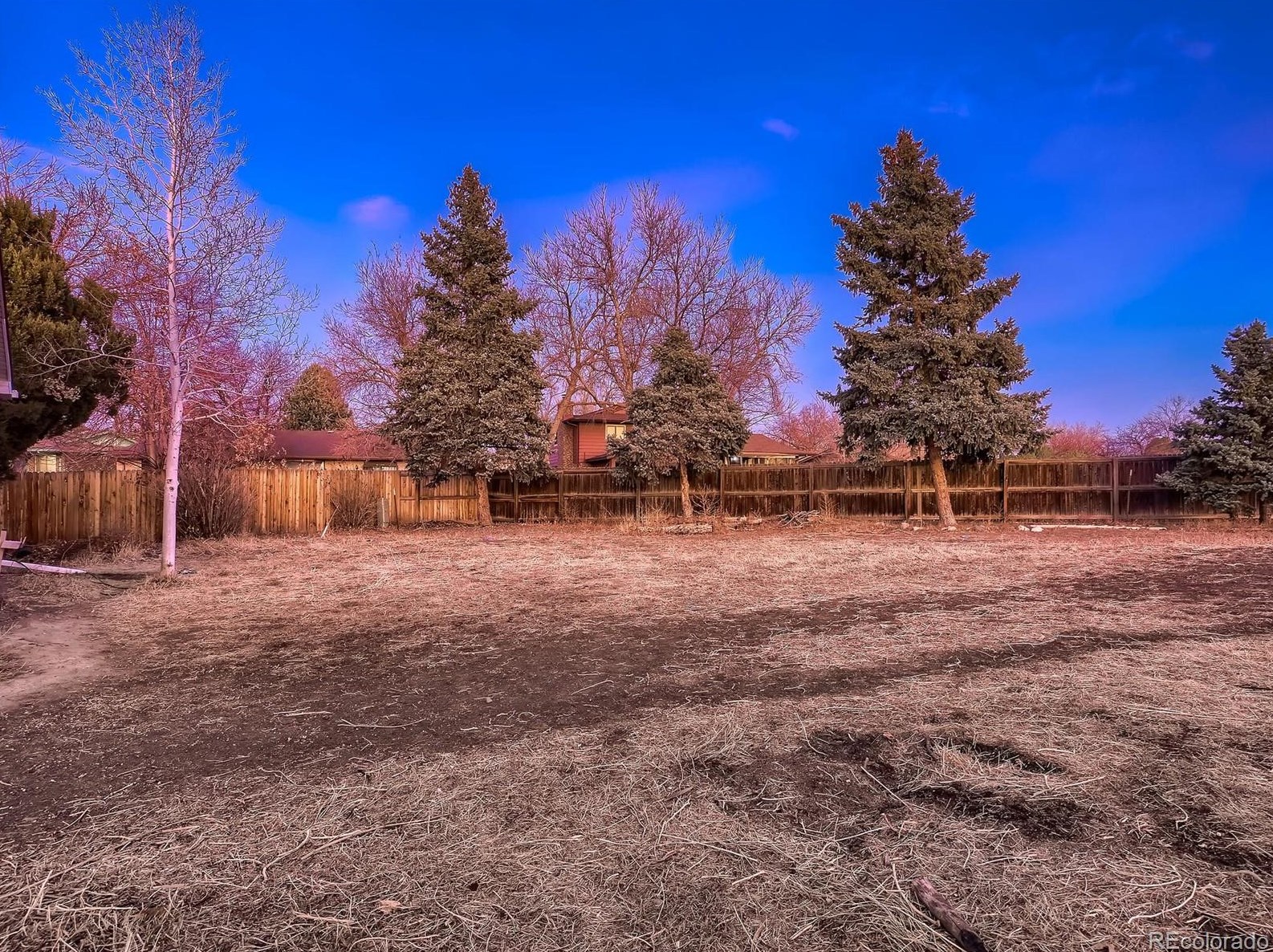 628 Naples Way, Aurora CO 80011-4550 exterior