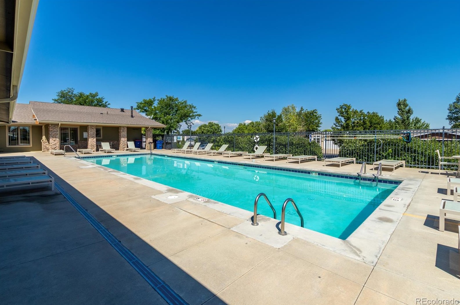 7750 Sage Grn, Longmont CO  80530-7048 exterior