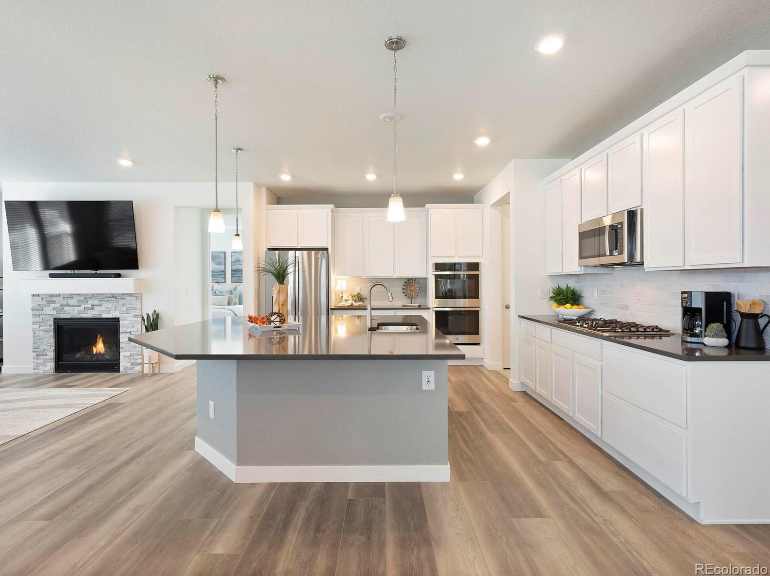 8584 Quemoy St, Denver CO  80016 exterior