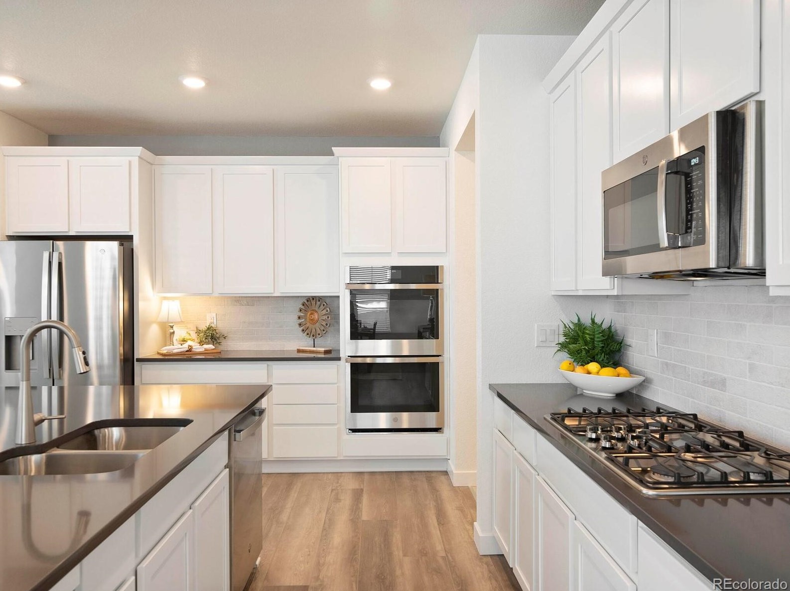 8584 Quemoy St, Denver CO  80016 exterior