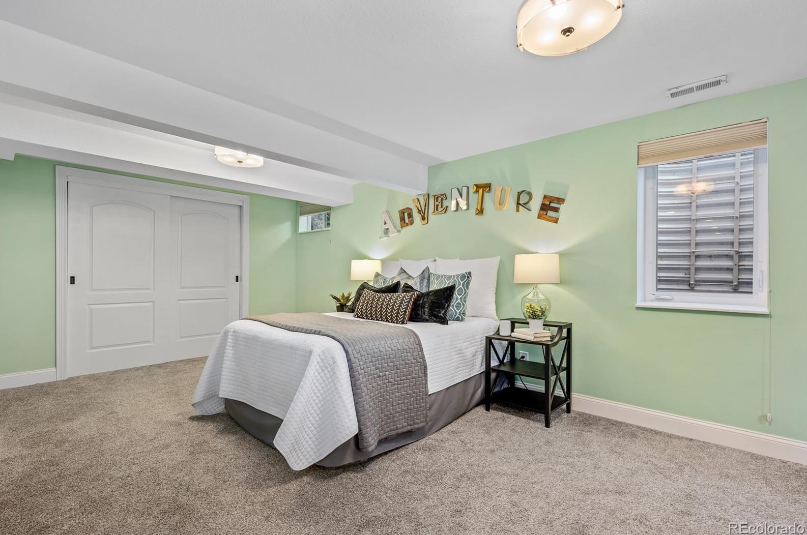 7391 Wellington St, Littleton CO 80122-3141 exterior