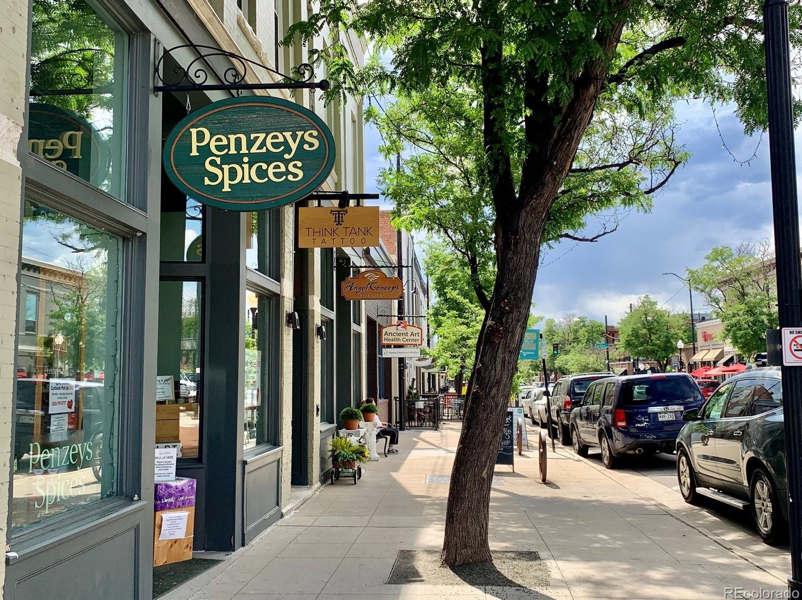 5472 Nevada St, Littleton CO 80120-1112 exterior