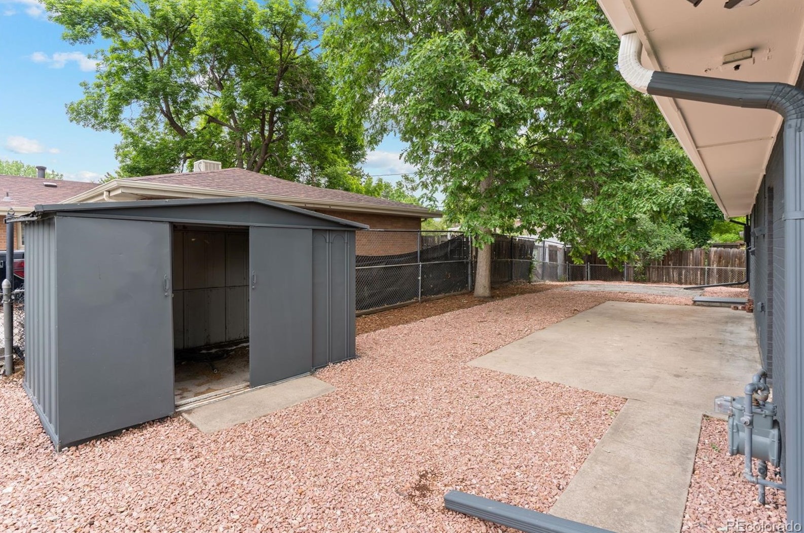 9055 Brk Dr, Arvada CO  80004-5319 exterior