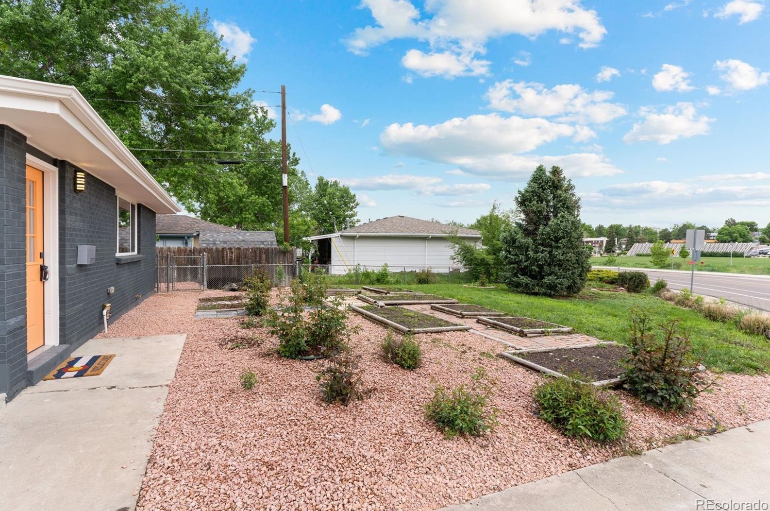 9055 Brk Dr, Arvada CO  80004-5319 exterior