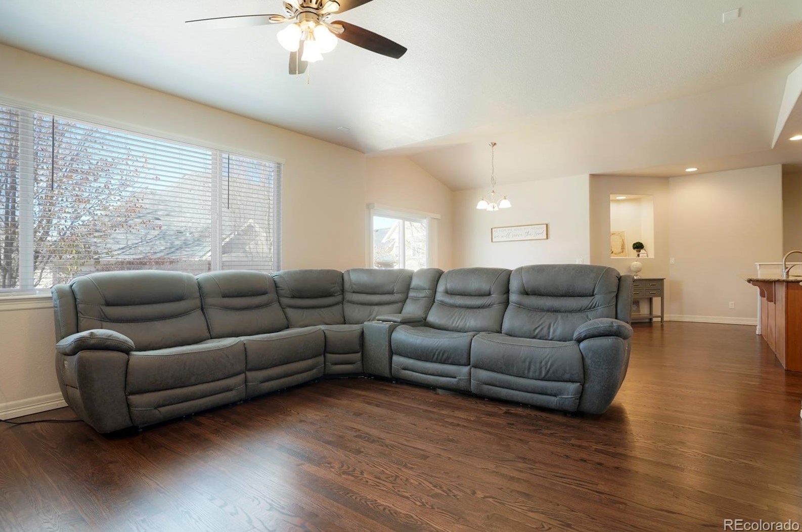 10215 Dogwood St, Longmont CO  80504-6740 exterior