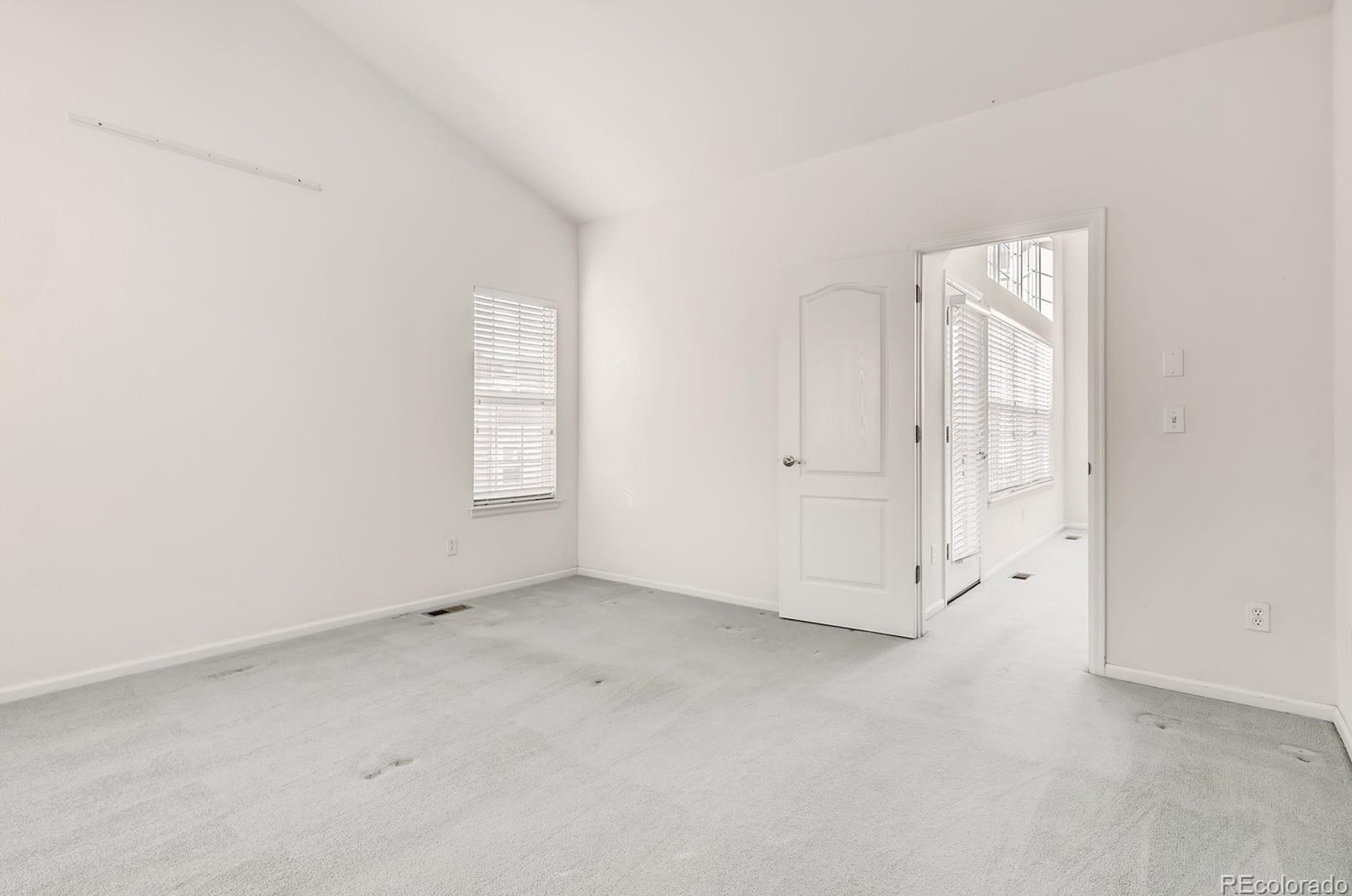 4226 Hinsdale Cir, Littleton CO 80122-2280 exterior