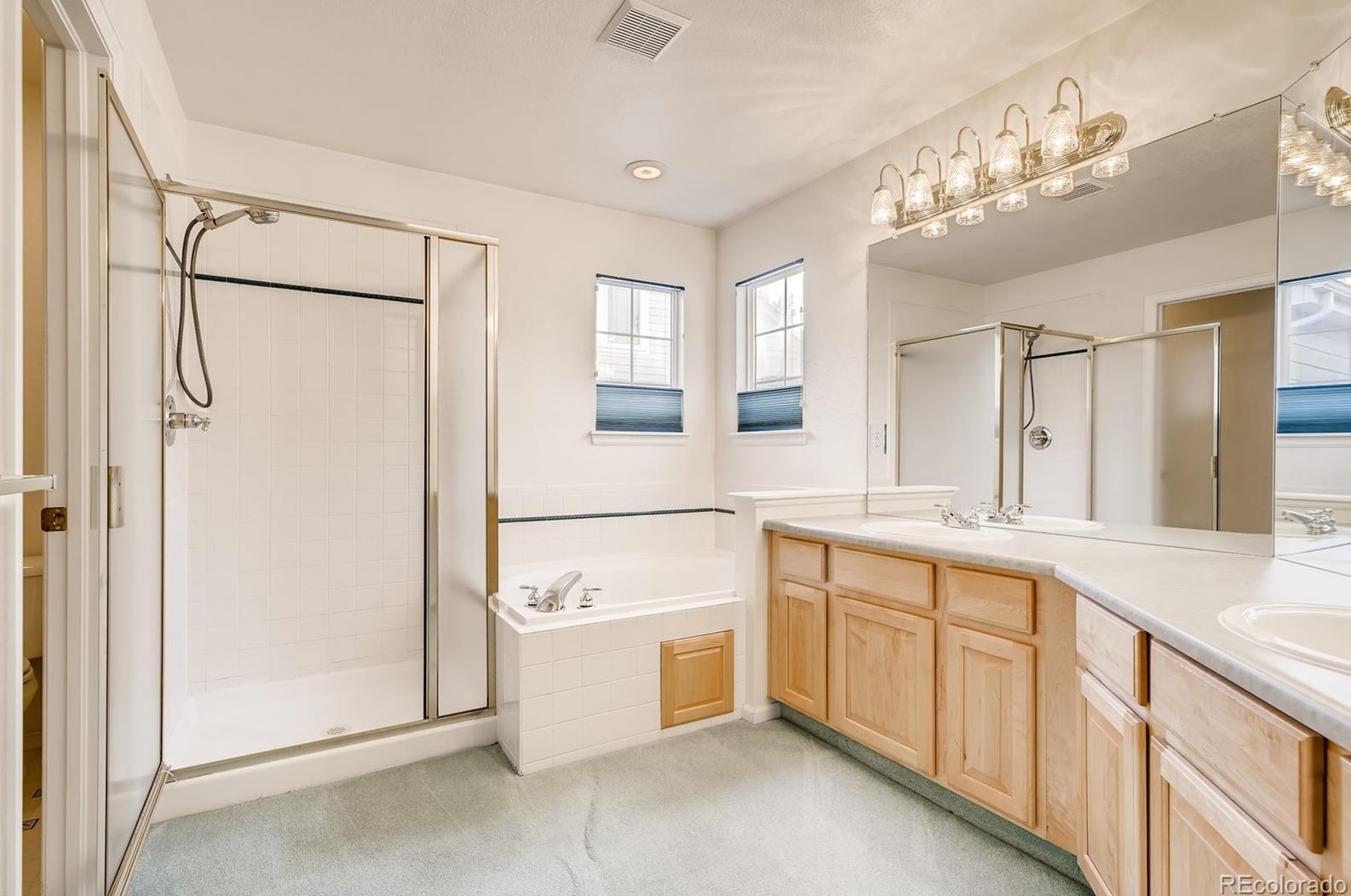 4226 Hinsdale Cir, Littleton CO 80122-2280 exterior