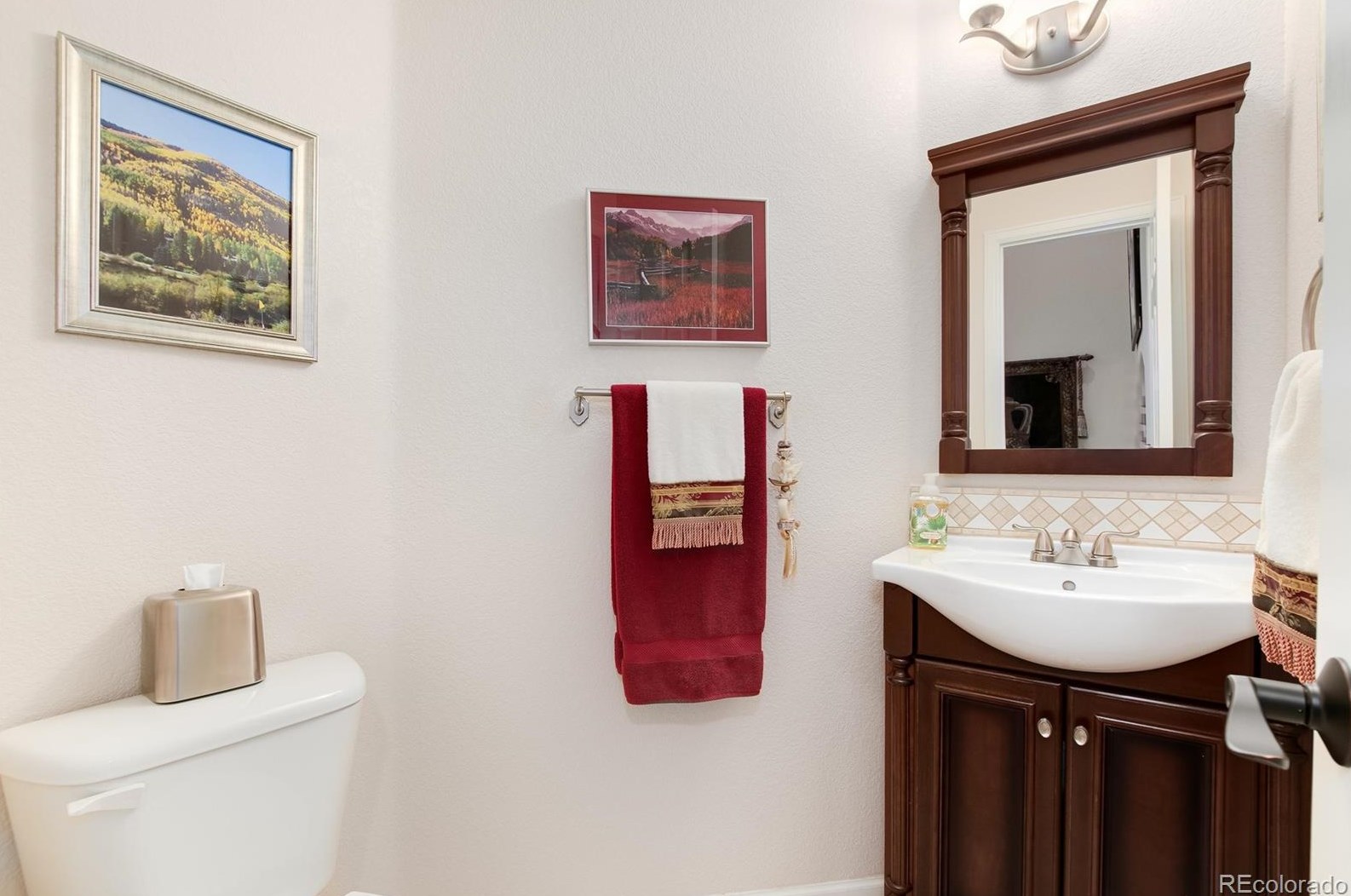 9033 Meadow Hill Cir, Littleton CO 80124-5430 exterior