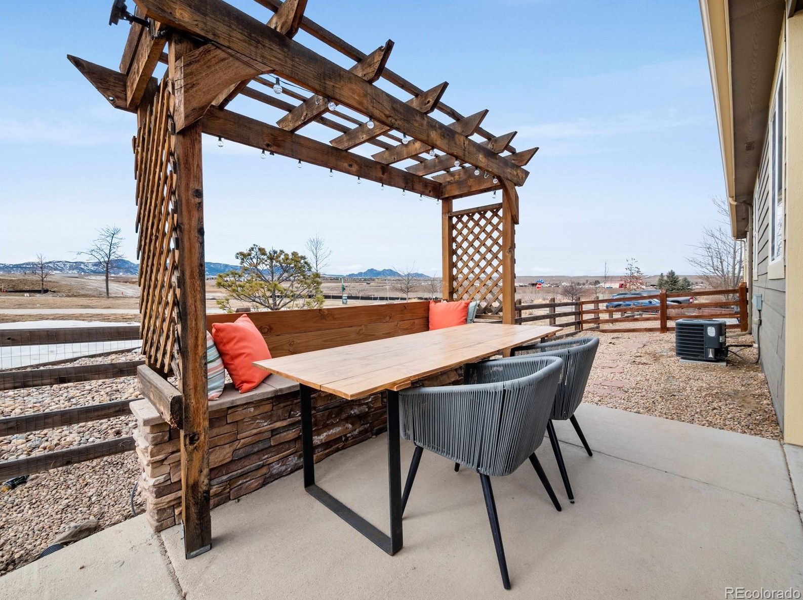 14462 91st Ln, Arvada CO  80005-1417 exterior