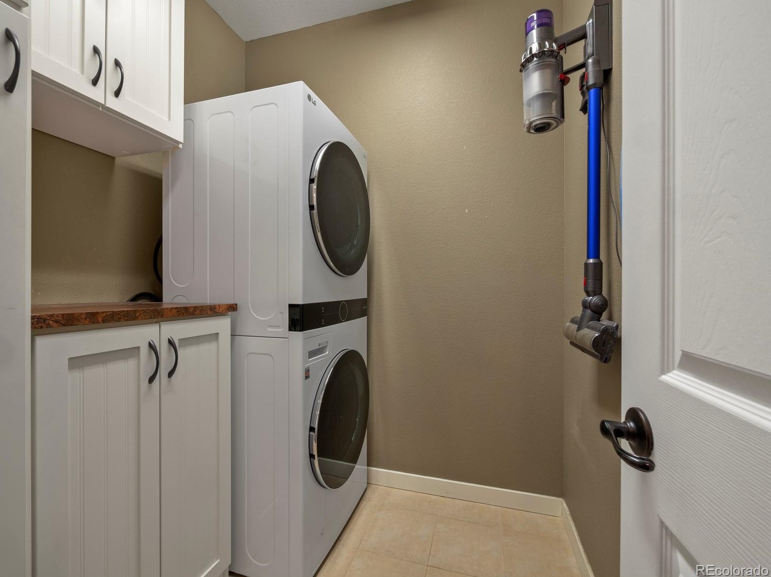 14462 91st Ln, Arvada CO  80005-1417 exterior