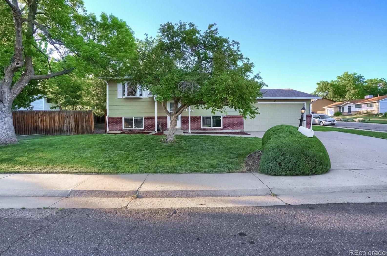 6105 79 Ave, Arvada CO  80003-2406 exterior