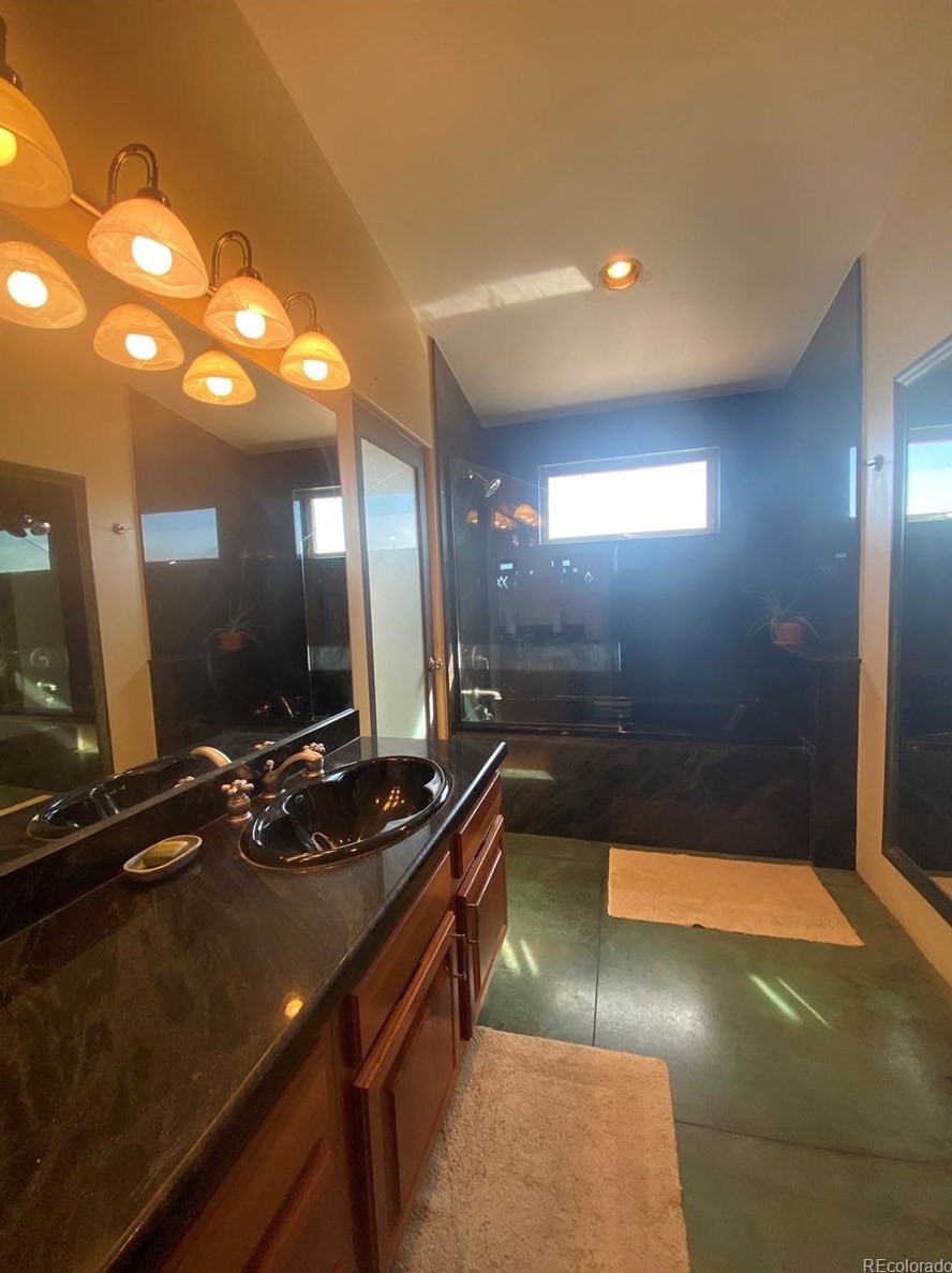 53997 County Road Ll56, Villa Grove CO  81155-9707 exterior