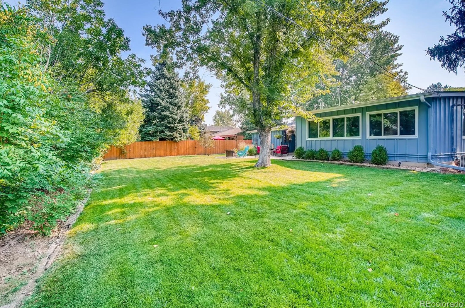 6249 Marion Way, Littleton CO 80121-2619 exterior