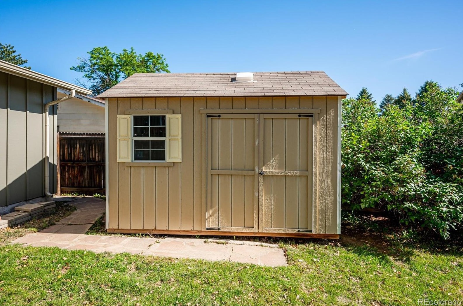 7064 Hinsdale Dr, Littleton CO 80128-4814 exterior