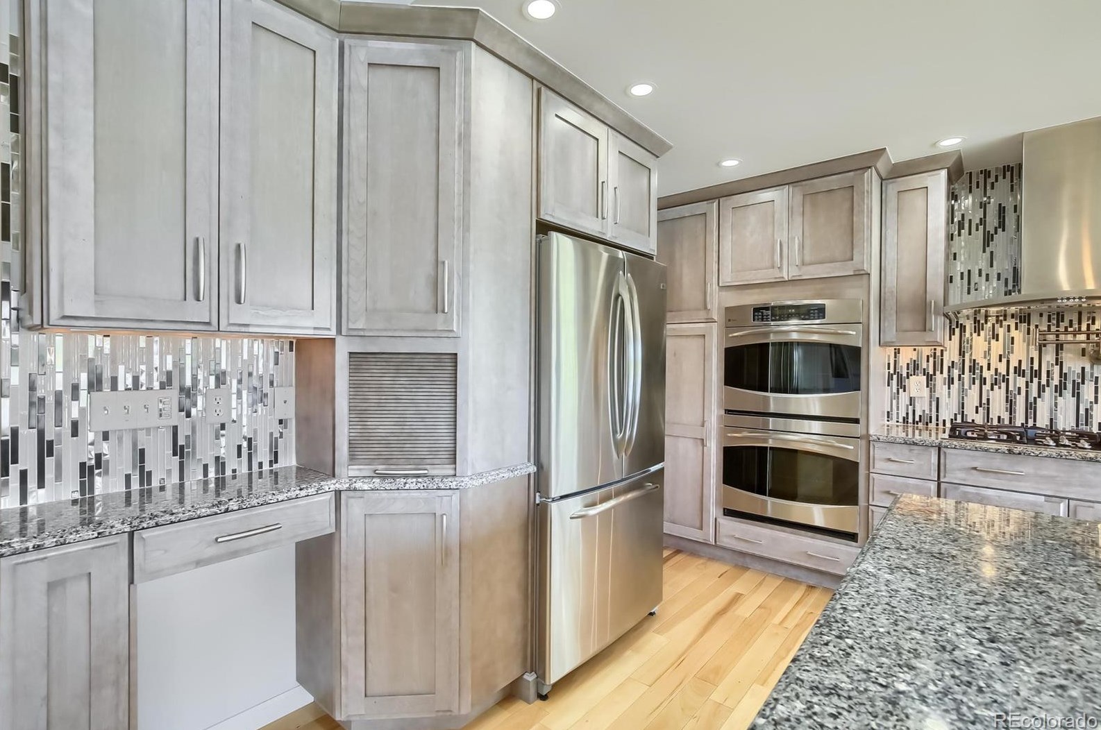 8720 81st Dr, Arvada CO  80005-2459 exterior