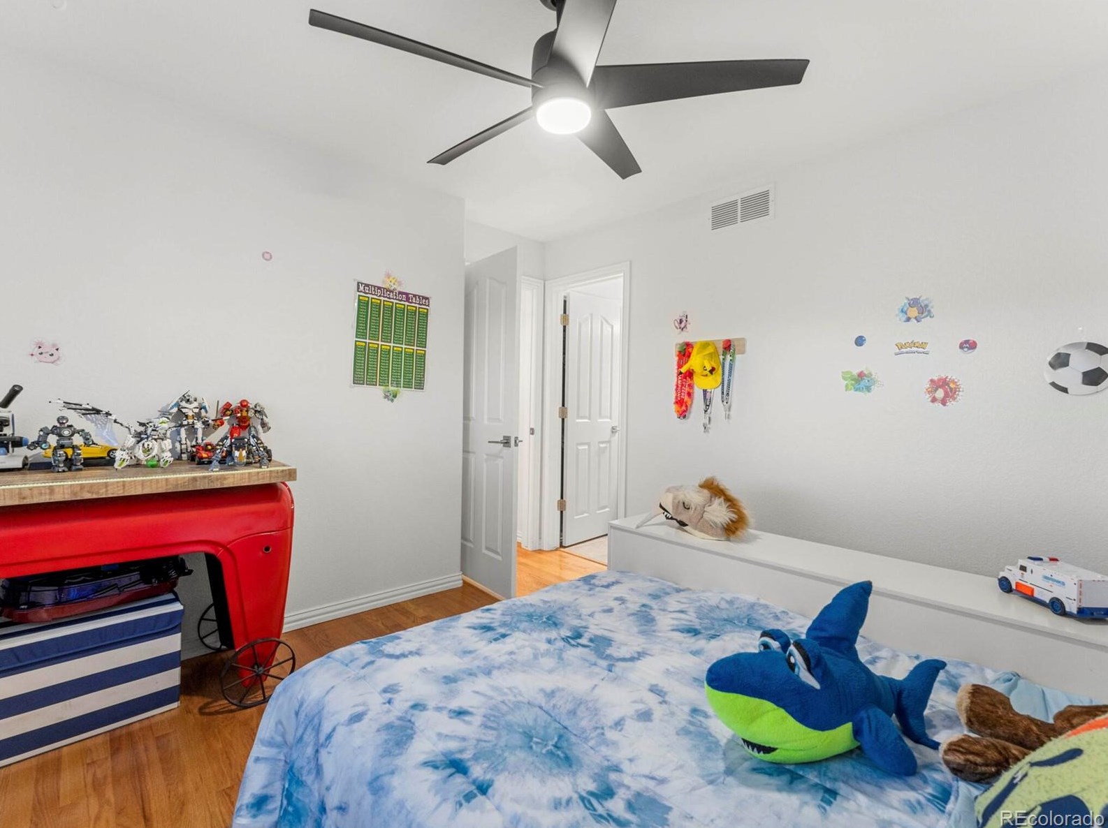 10193 Meadowbriar Ln, Littleton CO  80126-7845 exterior