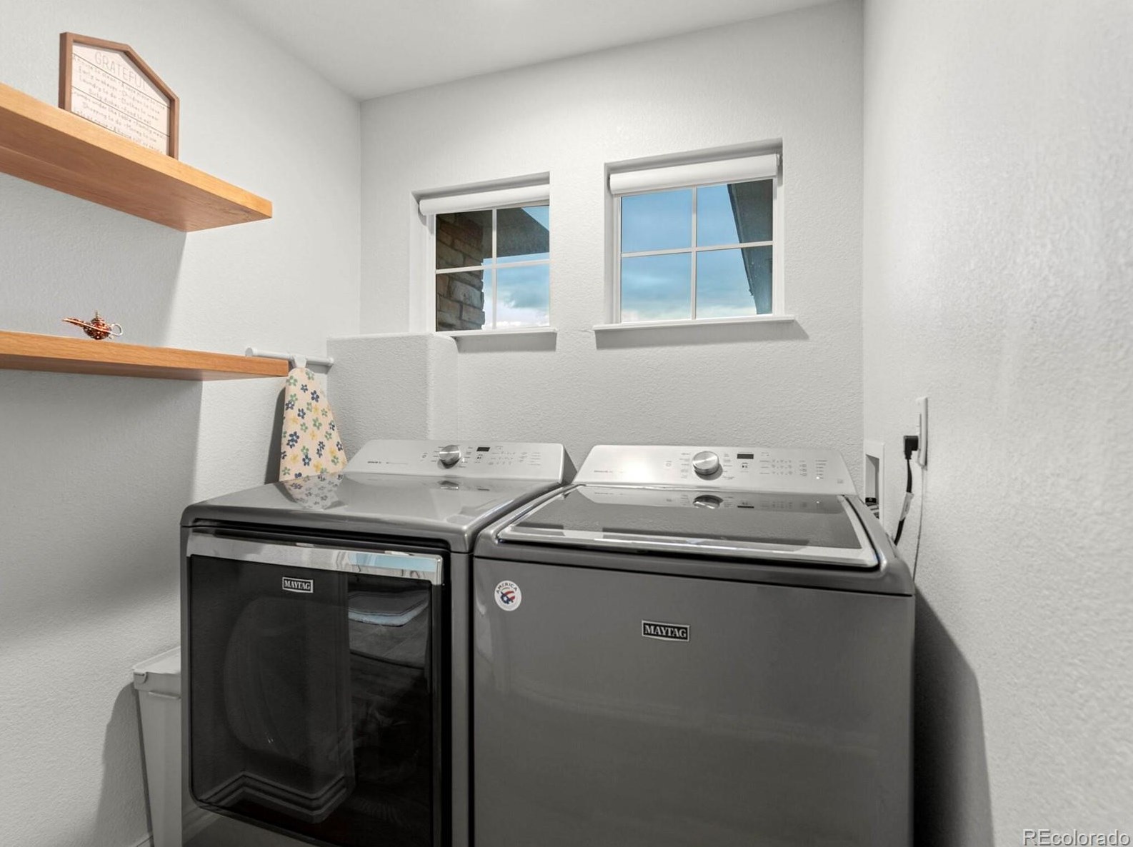 10193 Meadowbriar Ln, Littleton CO  80126-7845 exterior