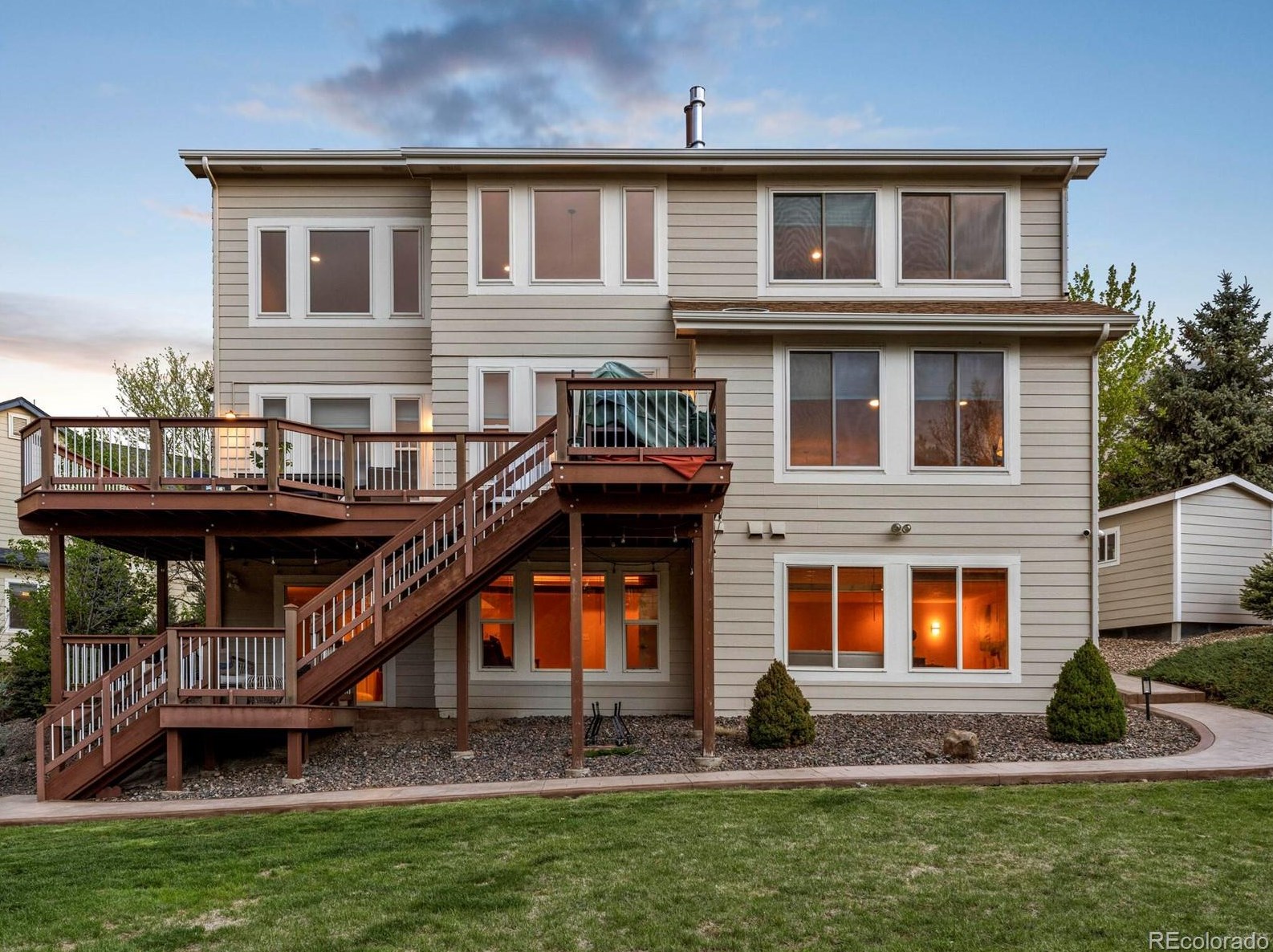 10193 Meadowbriar Ln, Littleton CO  80126-7845 exterior