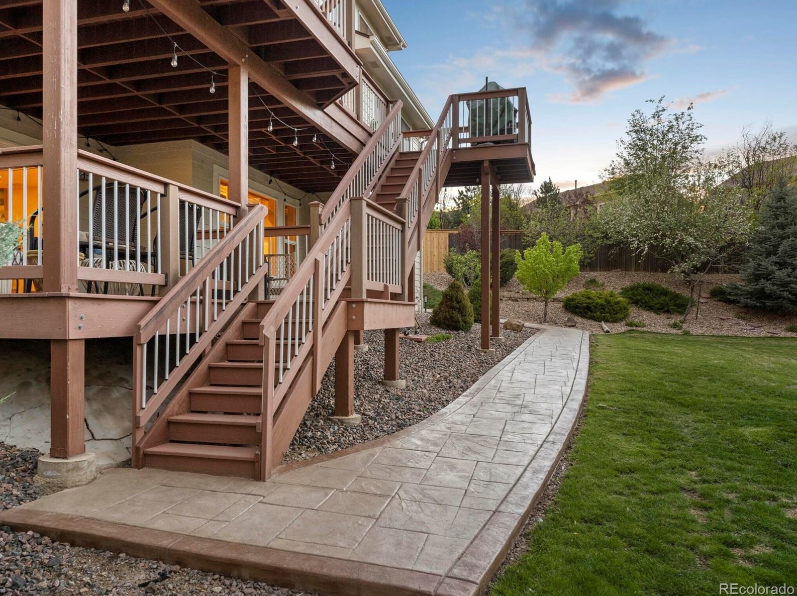 10193 Meadowbriar Ln, Littleton CO  80126-7845 exterior