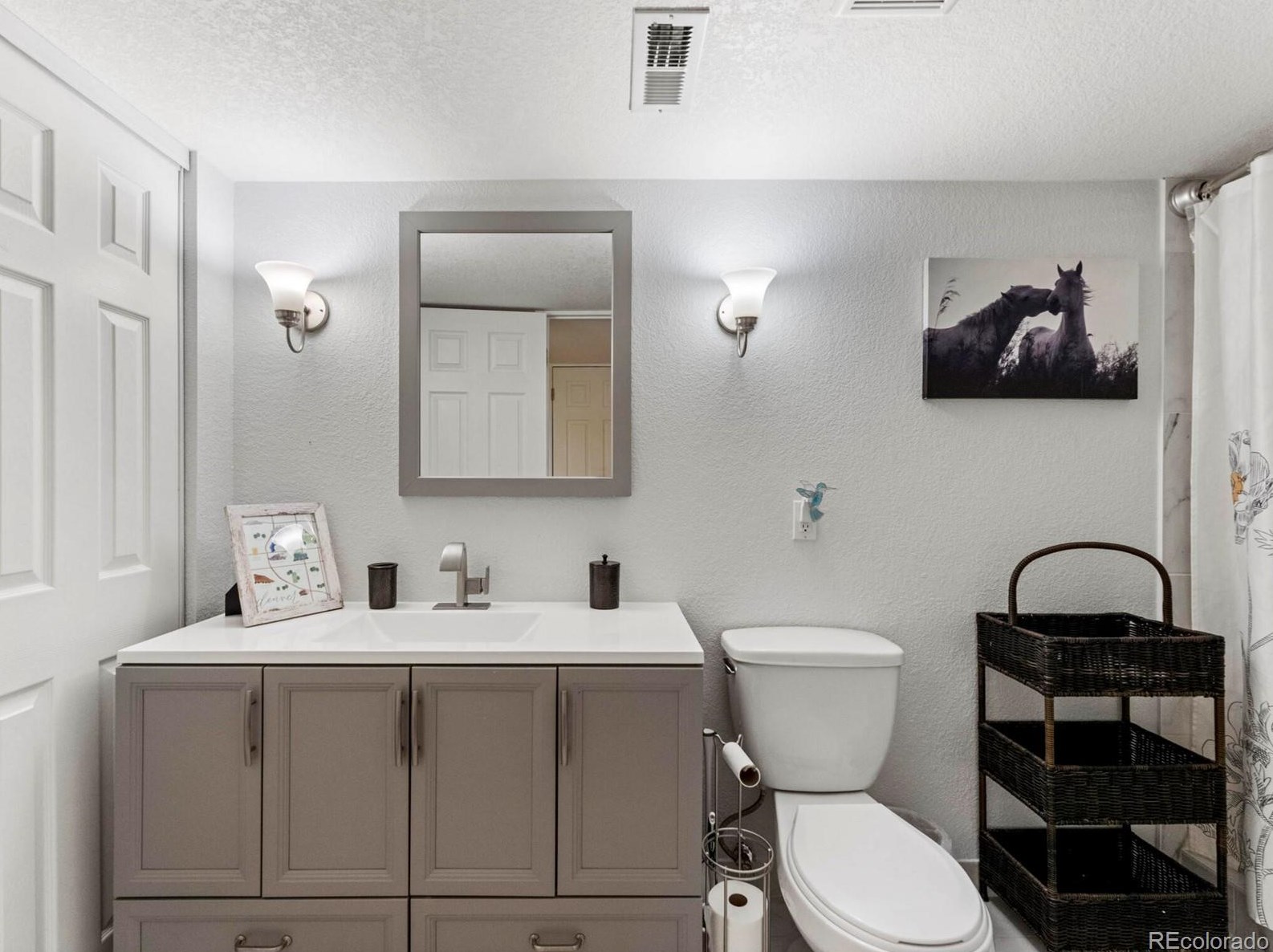 10193 Meadowbriar Ln, Littleton CO  80126-7845 exterior